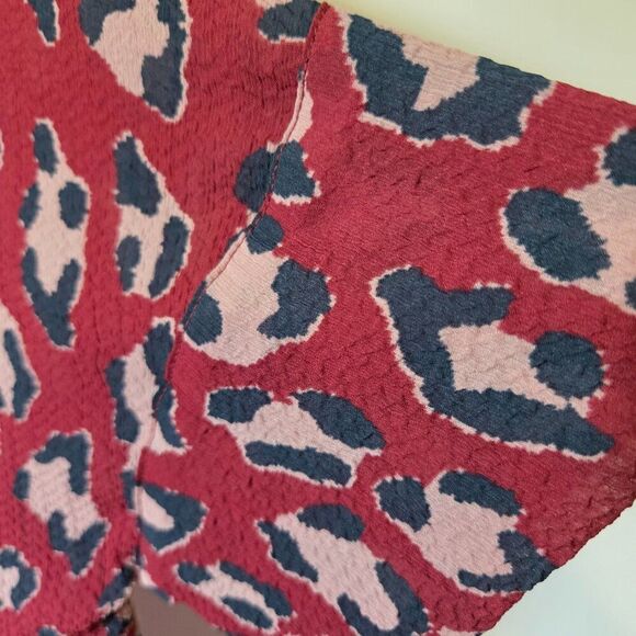 EUC INTIMATELY FREE PEOPLE PRINTED OVERSIZE PLEATED BACK TOP SIZE SMALL - Picture 12 of 16